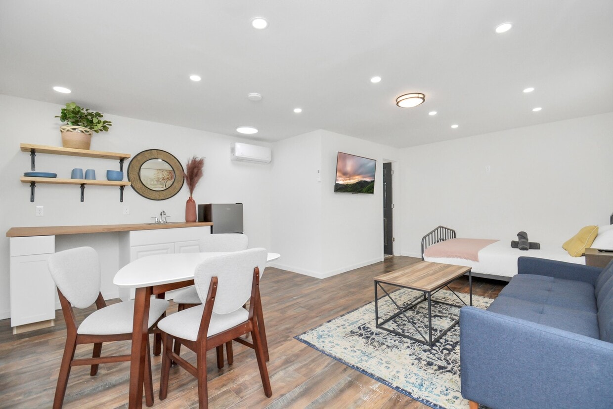 Foto principal - 5215 Palmer St