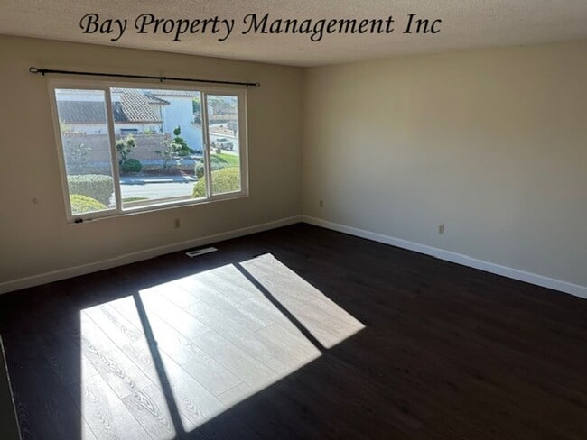 Building Photo - Refreshed 4 Bedroom, 2 Bath Home Near Wind...