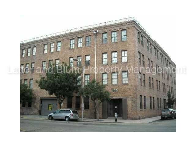 Primary Photo - 404 Notre Dame St