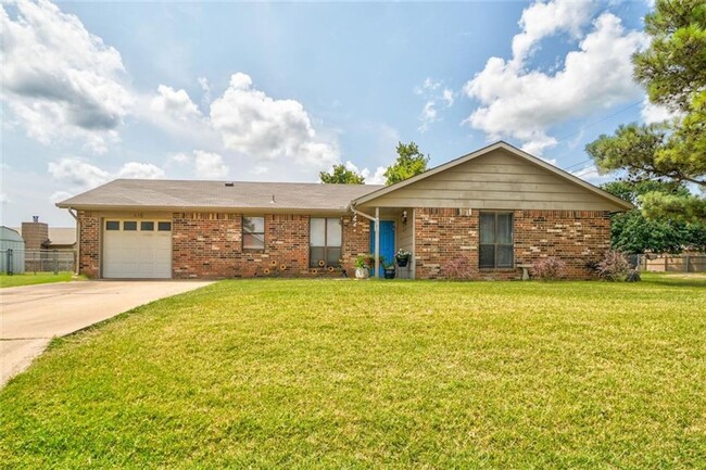 Building Photo - 3 Bedroom 2 Bath Home In Shawnee