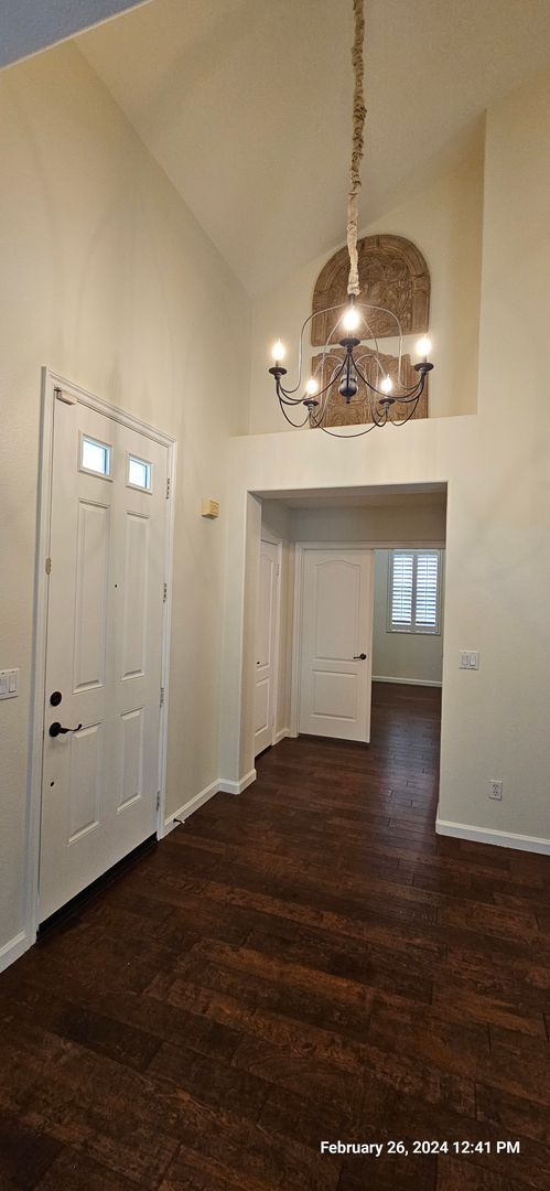 Foto del edificio - Beautiful Large Two Story Traditions Home ...