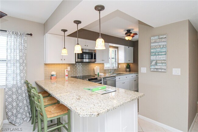 Building Photo - 921 N Collier Blvd