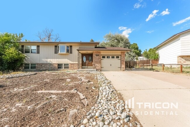 Building Photo - 5014 Bradley Cir