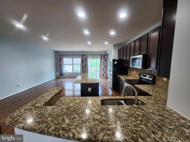 Building Photo - 729 Olive Wood Ln