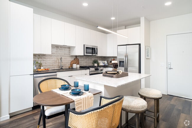 C2, 2 Bedroom Classic Scheme 1,014SF - Kitchen - Lucca Fox Valley