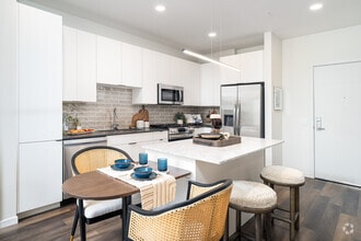 C2, 2 Bedroom Classic Scheme 1,014SF - Kitchen - Lucca Fox Valley