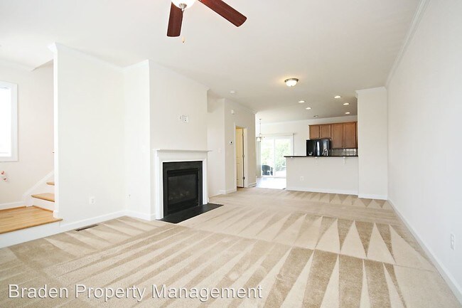 Building Photo - 3 br, 2.5 bath House - 2466 Winthrop Dr