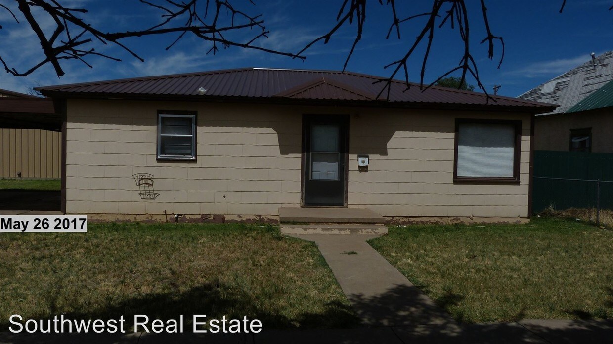Primary Photo - 1008 Wallace St