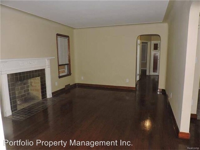 Building Photo - 14150 Fairmount Dr