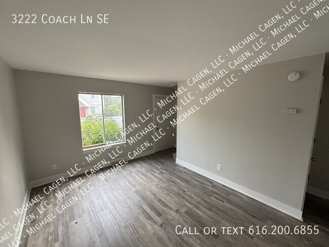 Foto del edificio - 3222 Coach Ln SE