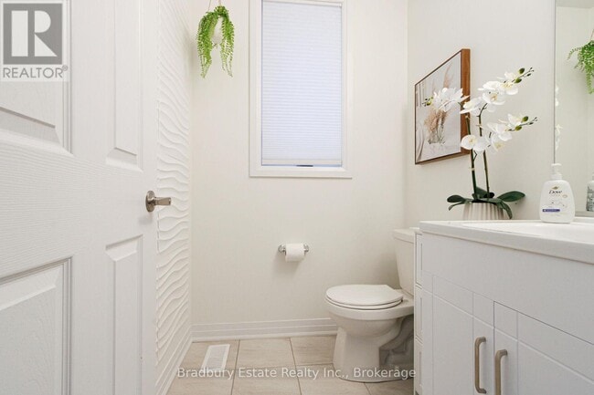 Building Photo - 69 Masters St