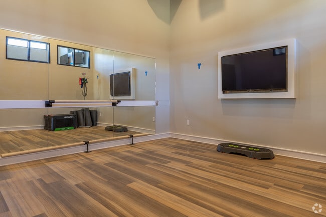 Fitness Center - Arlo