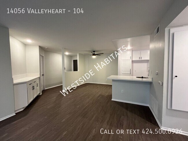 Building Photo - 14056 Valleyheart Dr