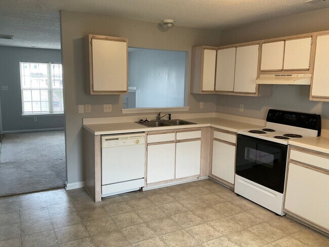 Foto del edificio - Charming two bedroom two and a half bath t...