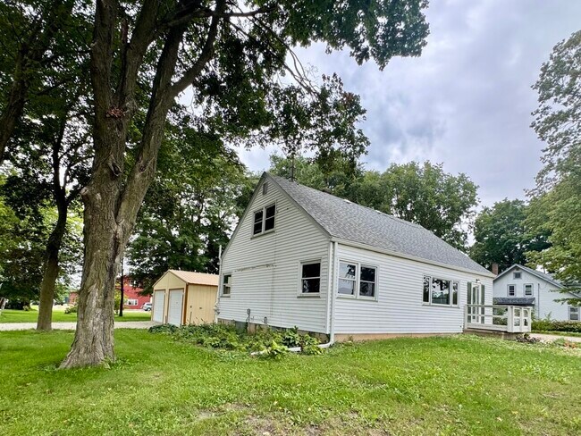 Foto del edificio - 6809 IL-71