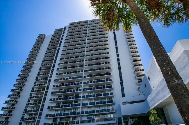 Foto del edificio - 20505 E Country Club Dr