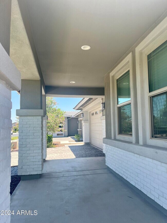 Foto del edificio - 14599 W Wethersfield Rd