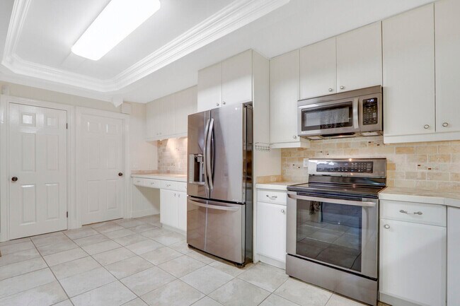 Foto del edificio - 2434 24th Ln