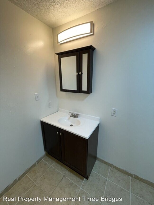 Building Photo - 4 br, 1 bath House - 128 Barto Drive