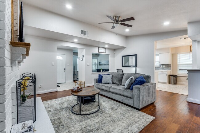 Building Photo - 4520 Inman Dr