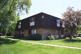 Building Photo - 2664 Woodview Ct