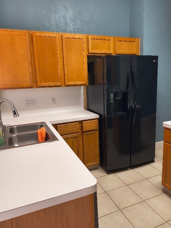 Foto del edificio - 1419 Vanderbilt Ln