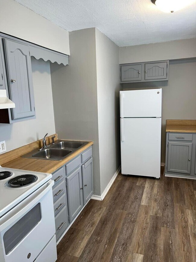 Foto del edificio - 664 E Missouri St