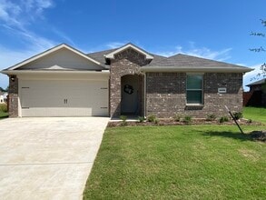 Building Photo - 1008 Hidden Vly Dr