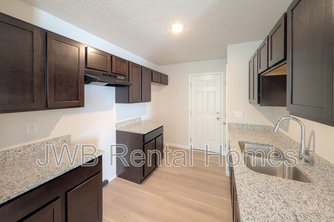 Foto del edificio - 3653 Dignan St