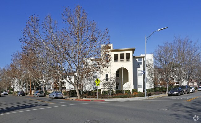 Foto principal - The Village at Willow Glen