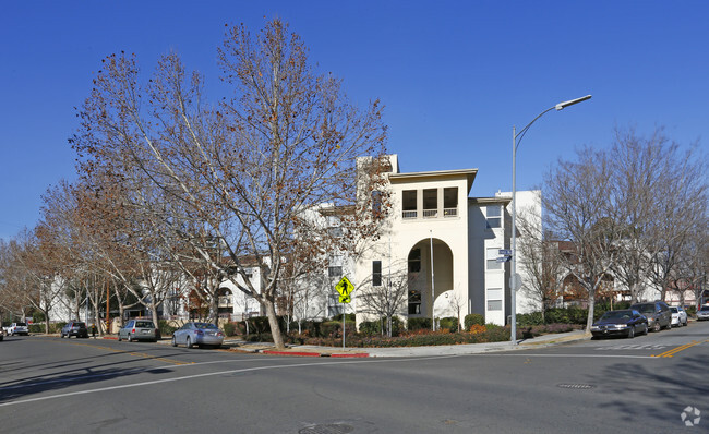 Primary Photo - Village at Willow Glen