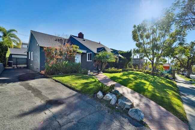 Gran camino de entrada - 900 Bethany Rd