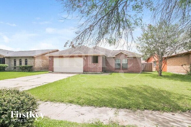 Building Photo - 15615 Fall Briar Dr