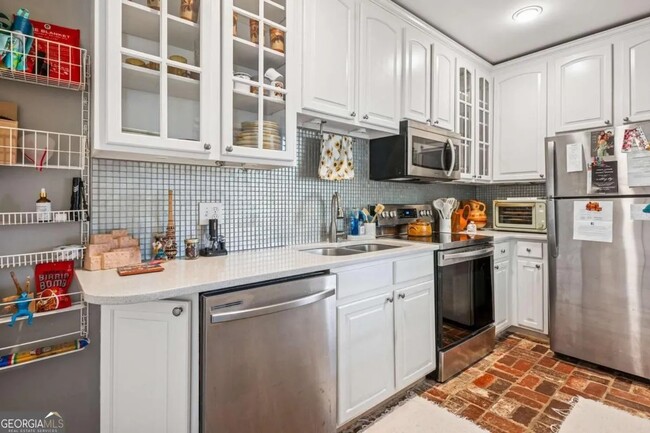 Foto del edificio - 737 Barnett St NE