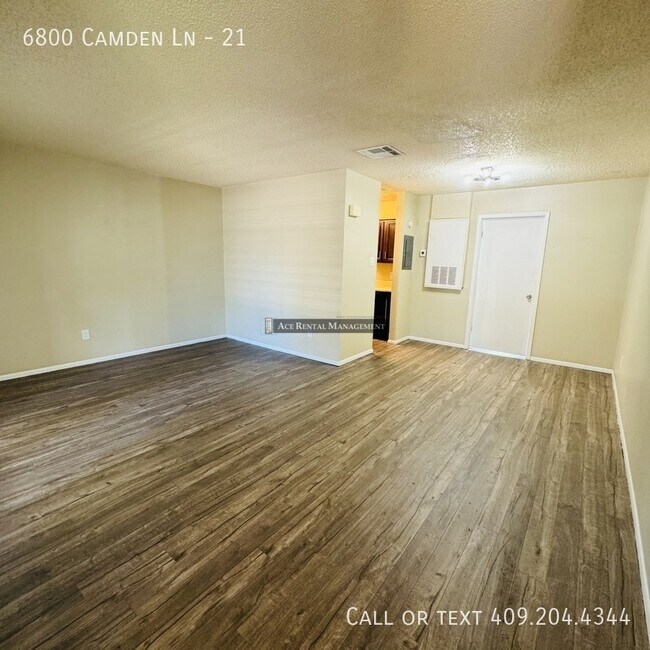 Foto del edificio - 6800 Camden Ln