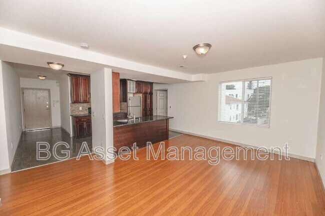 Building Photo - 1459 MacArthur Blvd