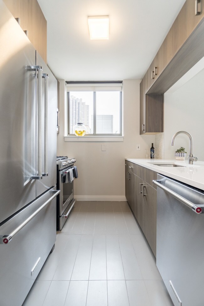 Foto del edificio - 377 E 33rd St