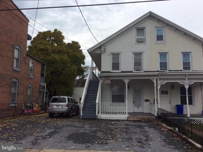 Building Photo - 1336 Susquehanna St