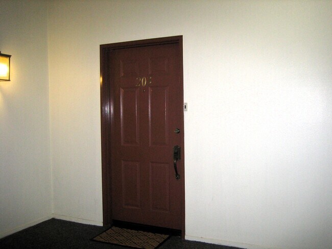 Building Photo - 245 S Holliston Ave