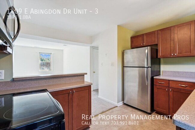 Foto del edificio - 1409 E Abingdon Dr