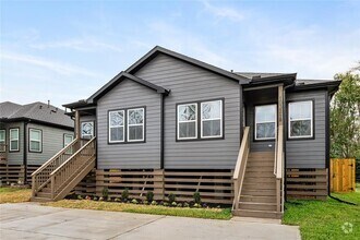 Building Photo - 5221 Groveton St