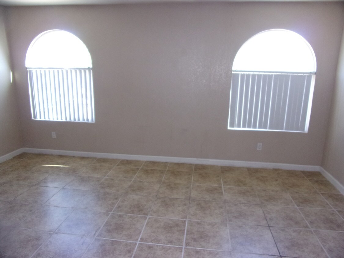 Primary Photo - 9325 W Desert Inn Rd