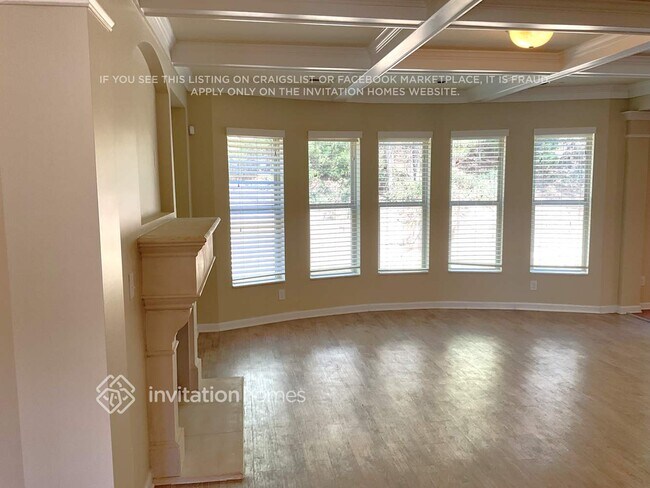 Foto del edificio - 5442 Rosehall Pl