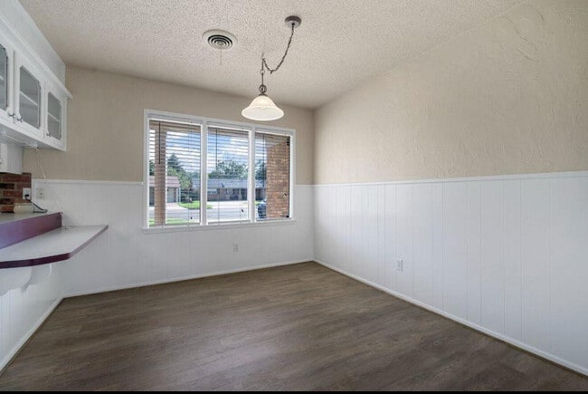Building Photo - 4314 55th St
