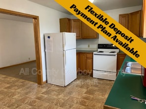 Building Photo - 1557 W Jefferson St