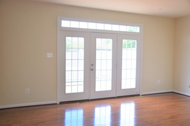 Building Photo - 2731 Egret Way