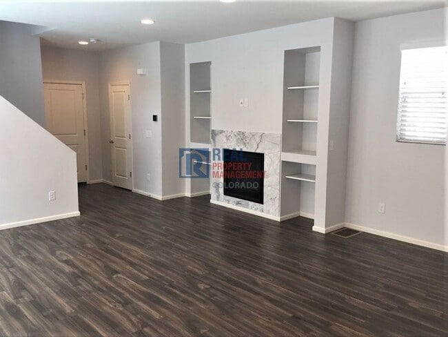 Foto del edificio - 9449 E 52nd Ave