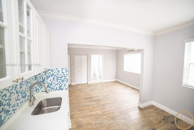 Building Photo - 53 NE 49th St