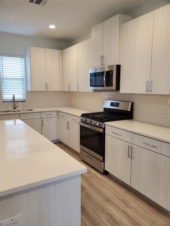 Building Photo - 18720 Centro Main St