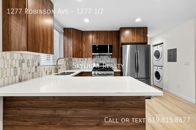 Foto del edificio - 1277 Robinson Ave